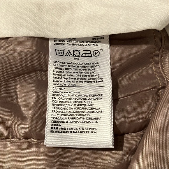 Size 6 Banana Sloan pants. - Picture 8 of 12